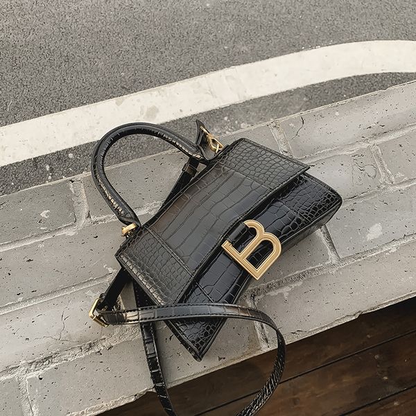 razaly brand designer b leather satchels women clutch graffiti yourself crossbody messenger bags t200322
razaly brand designer b leather satchels women clutch graffiti yourself crossbody messenger bags t200322