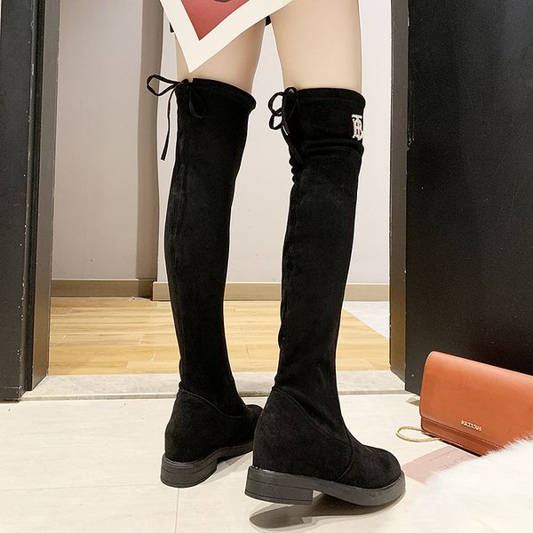 the new tb letter warms up european and american knee elastic boots sleeves thickheeled boots in winter 2019, Black
the new tb letter warms up european and american knee elastic boots sleeves thickheeled boots in winter 2019, Black