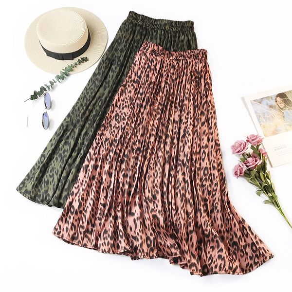 summer women casual fashion leopard print long skirt elastic waist pleated silk touch a-line summer skirt, Black 
summer women casual fashion leopard print long skirt elastic waist pleated silk touch a-line summer skirt, Black