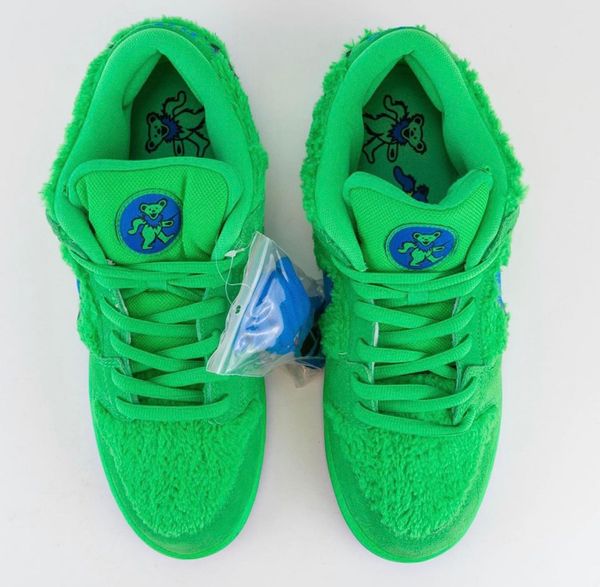 grateful dead x sb dunk low green orange yellow bear spark soar bright ceramic opti blue fury cj5378-800 cj5378-300 running shoes
grateful dead x sb dunk low green orange yellow bear spark soar bright ceramic opti blue fury cj5378-800 cj5378-300 running shoes