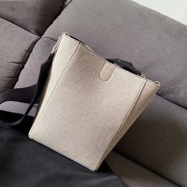 high-end customized new designer ladies bucket bag high-capacity canvas fabric 2 colors to choose from
high-end customized new designer ladies bucket bag high-capacity canvas fabric 2 colors to choose from
