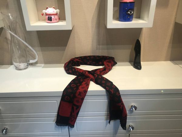luxury scarf new floral dot letter velvet scarfs mens fasion winter spring polka dot cashmere neckerchief scarves muffler 3 colors 2021102p, Blue;gray
luxury scarf new floral dot letter velvet scarfs mens fasion winter spring polka dot cashmere neckerchief scarves muffler 3 colors 2021102p, Blue;gray