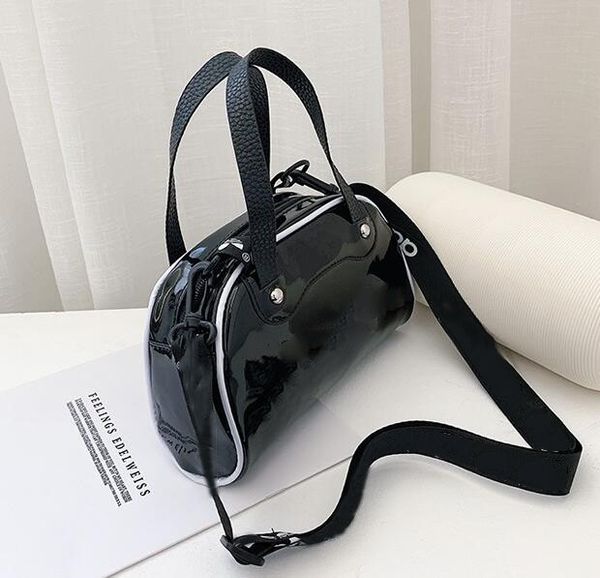 designer sports crossbody bag luxury casual shouder bags fashion large capacity handbag
designer sports crossbody bag luxury casual shouder bags fashion large capacity handbag