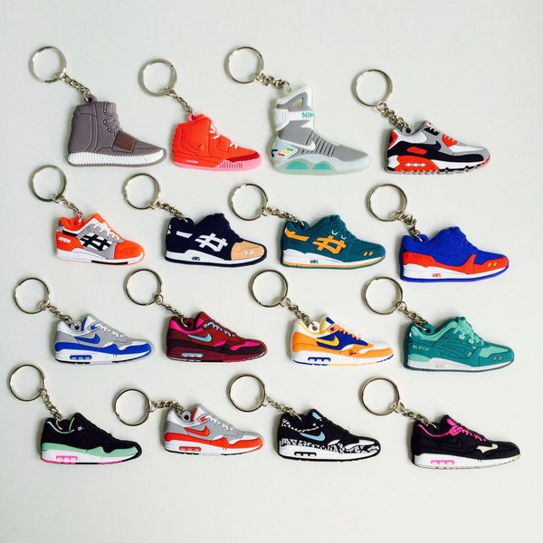 mini silicone shoes max 1 keychain sneaker key chain woman men bag charm car accessories key rings, Silver
mini silicone shoes max 1 keychain sneaker key chain woman men bag charm car accessories key rings, Silver