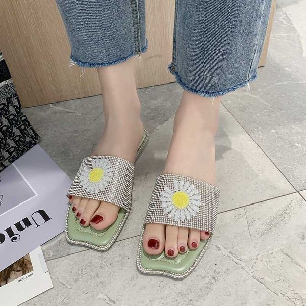 2020 flower flat slippers women shoes summer cute jelly color transparent open toe slides women outdoor crystal beach slides, Black
2020 flower flat slippers women shoes summer cute jelly color transparent open toe slides women outdoor crystal beach slides, Black