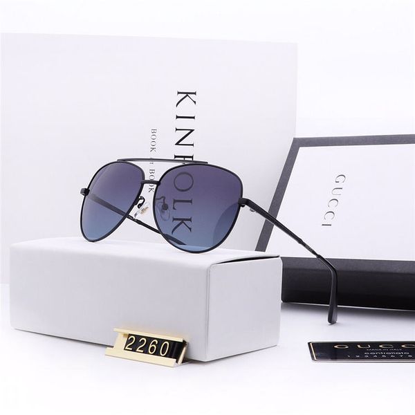luxury designer sunglasses with logo men and women fashion campaign fashion casual sunglasses unique personality f0032, White;black
luxury designer sunglasses with logo men and women fashion campaign fashion casual sunglasses unique personality f0032, White;black