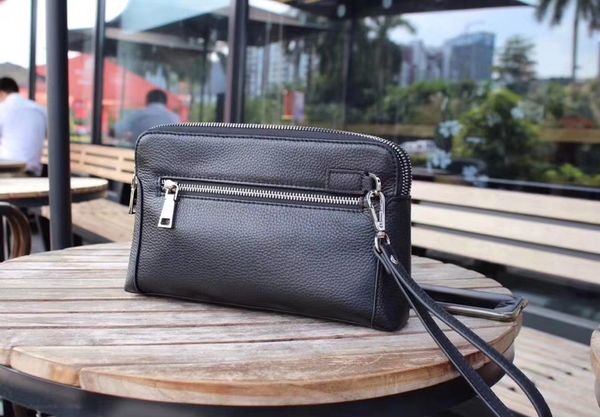 26cm*16cm*6cm men's shoes handbag designer classic style clutch bag factory direct ing
26cm*16cm*6cm men's shoes handbag designer classic style clutch bag factory direct ing