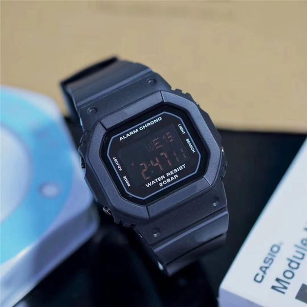 famous brand retro color watch camouflage dial world time reluctance watch japan outdoor sports running diving swimming digital watch wear, Slivery;brown
famous brand retro color watch camouflage dial world time reluctance watch japan outdoor sports running diving swimming digital watch wear, Slivery;brown