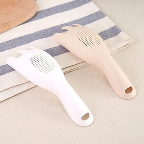 2020 multifunctional kitchen white rice water filter dishwasher beige and white portable rice washing filter
2020 multifunctional kitchen white rice water filter dishwasher beige and white portable rice washing filter