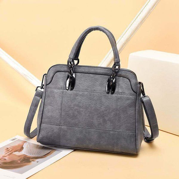 2020 casual handbag leather women bag designer ladies shoulder bag messenger bags for women sac a main
2020 casual handbag leather women bag designer ladies shoulder bag messenger bags for women sac a main