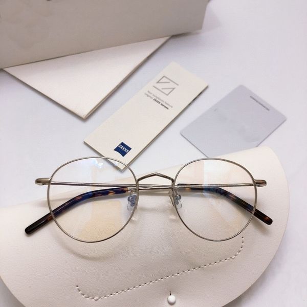 retro style men and women glasses frame,ultra light plain glasses, round metal glasses frame super star style glasses frame, Silver
retro style men and women glasses frame,ultra light plain glasses, round metal glasses frame super star style glasses frame, Silver