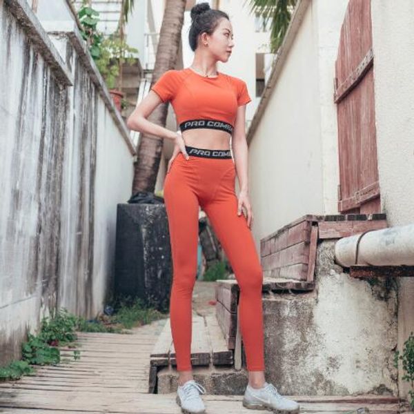 Womens Tracksuits Yoga Suit Female Quick-drying T-shirt High Waist Tight-fitting Sports Pants Womens 2 Piece Ladies Fitness Suit
Womens Tracksuits Yoga Suit Female Quick-drying T-shirt High Waist Tight-fitting Sports Pants Womens 2 Piece Ladies Fitness Suit