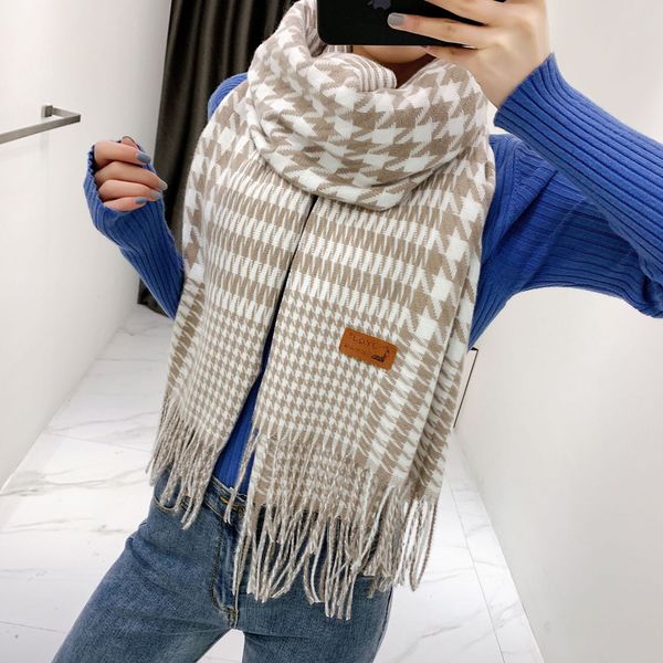 scarf autumn winter korean version of joker lovely students cute instagram little lady japanese check scarf, Blue;gray
scarf autumn winter korean version of joker lovely students cute instagram little lady japanese check scarf, Blue;gray