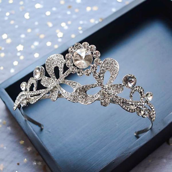 european style new bridal headdress popular crown alloy inlaid rhinestones bridal crown headband style sweet and romantic, Golden;white
european style new bridal headdress popular crown alloy inlaid rhinestones bridal crown headband style sweet and romantic, Golden;white
