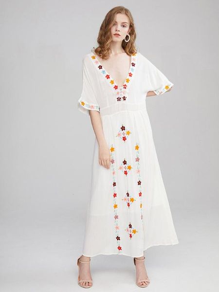 summer new bohemian travel holiday seaside beach long dress national style flower embroidery vintage dress white, Black;gray
summer new bohemian travel holiday seaside beach long dress national style flower embroidery vintage dress white, Black;gray