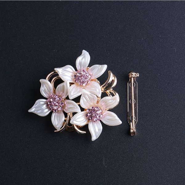women brooches hat accessories scarf clip lady crystal rhinestones alloy flower clothes pins brooches fashion jewelry, Gray
women brooches hat accessories scarf clip lady crystal rhinestones alloy flower clothes pins brooches fashion jewelry, Gray