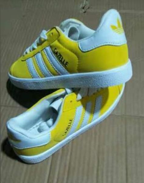 b5 2020 new gazelle vintage casuasl shoes campus pop girl and boy gazelle og flat superstar black gray pink blue casual sneakers 19i8
b5 2020 new gazelle vintage casuasl shoes campus pop girl and boy gazelle og flat superstar black gray pink blue casual sneakers 19i8