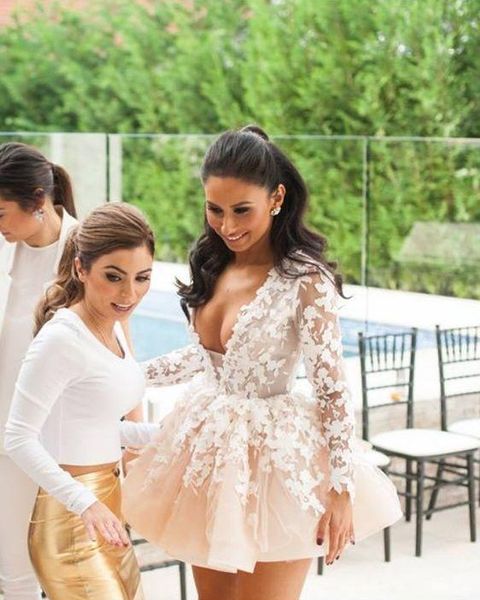 2020 new cocktail dresses deep v neck champagne lace flowers long sleeves short mini ball gown celebrity prom party homecoming gowns, Black
2020 new cocktail dresses deep v neck champagne lace flowers long sleeves short mini ball gown celebrity prom party homecoming gowns, Black