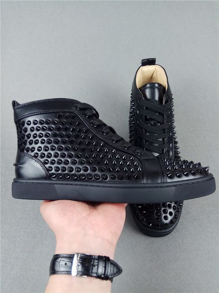 Sapatos ocasionais goldengroup
Sapatos ocasionais goldengroup