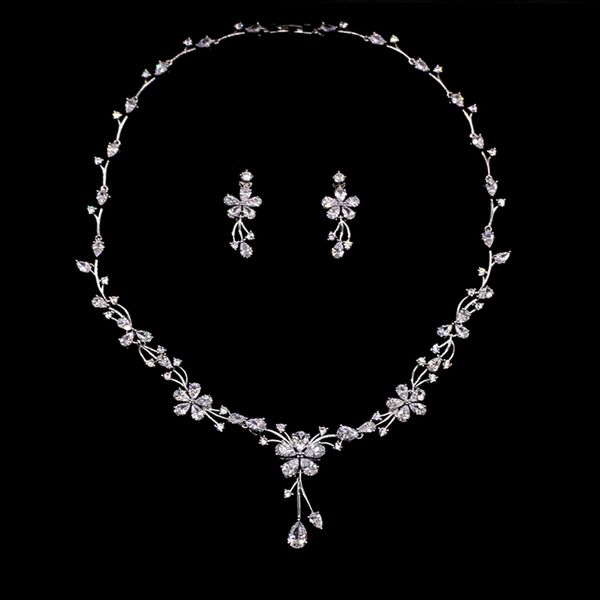 bridal zircon jewelry necklaces women wedding ornament pendant vintage collier choker necklace gifts for valentine's day, White
bridal zircon jewelry necklaces women wedding ornament pendant vintage collier choker necklace gifts for valentine's day, White