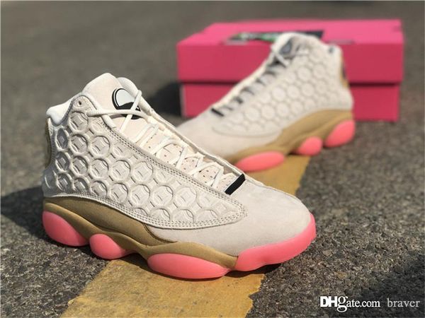 2020 authentic air 13 cny chinese new year retro basketball shoes men 13s black digital pink club gold real carbon fiber cw4409-100 sports
2020 authentic air 13 cny chinese new year retro basketball shoes men 13s black digital pink club gold real carbon fiber cw4409-100 sports