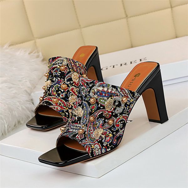 bigtree new womens slippers summer flip flops retro satin flower slippers rough heel high-heeled fashion home, Black
bigtree new womens slippers summer flip flops retro satin flower slippers rough heel high-heeled fashion home, Black