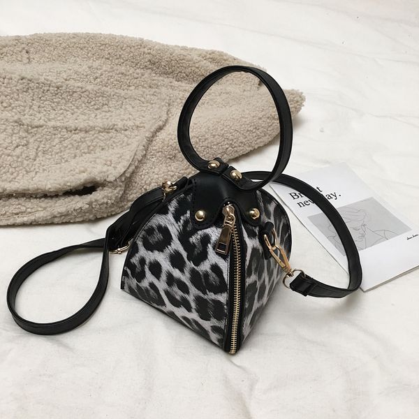 luxury handbags brand women bags designer lady classic leopard shoulder crossbody bags leather women messenger handbags#h25
luxury handbags brand women bags designer lady classic leopard shoulder crossbody bags leather women messenger handbags#h25