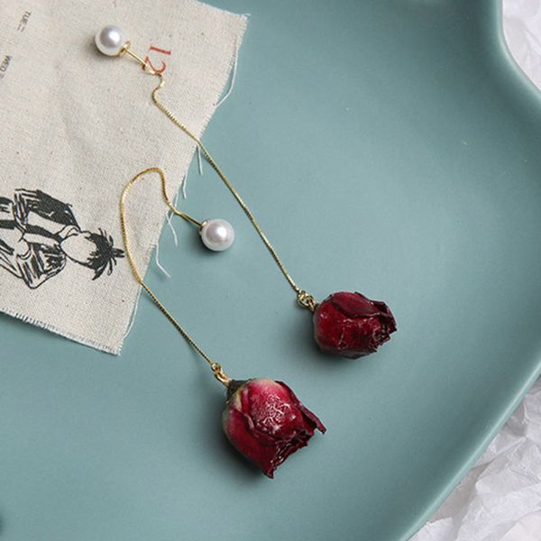 1pcs 2019 new vintage s925 silver long chain pearl dried rose flower dangle earrings for women girl's sweet long drop earring
1pcs 2019 new vintage s925 silver long chain pearl dried rose flower dangle earrings for women girl's sweet long drop earring