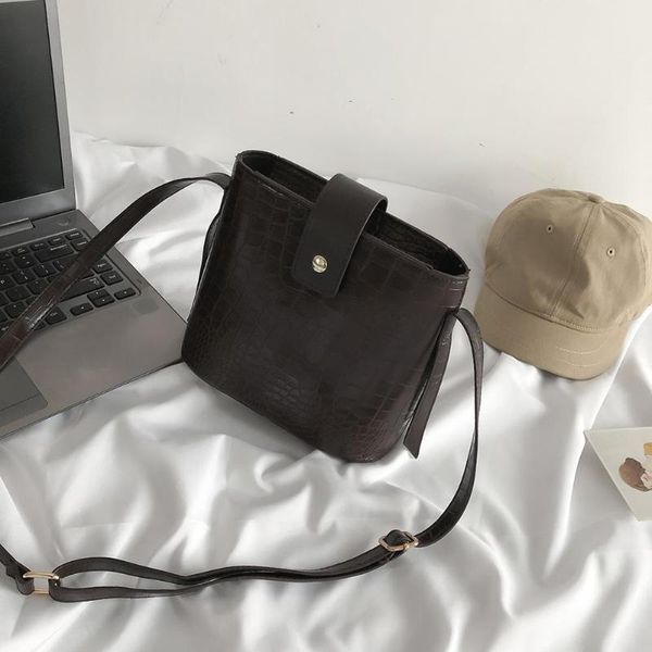 leather women crossbody bags fashion pure color retro shoulder messenger handbag break through cumbersome handy carry
leather women crossbody bags fashion pure color retro shoulder messenger handbag break through cumbersome handy carry