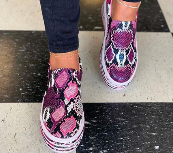 women casual shoes 2019 autumn/winter snake pattern pu shoes flat outdoor wild fashion travel leather patent flat, Black
women casual shoes 2019 autumn/winter snake pattern pu shoes flat outdoor wild fashion travel leather patent flat, Black