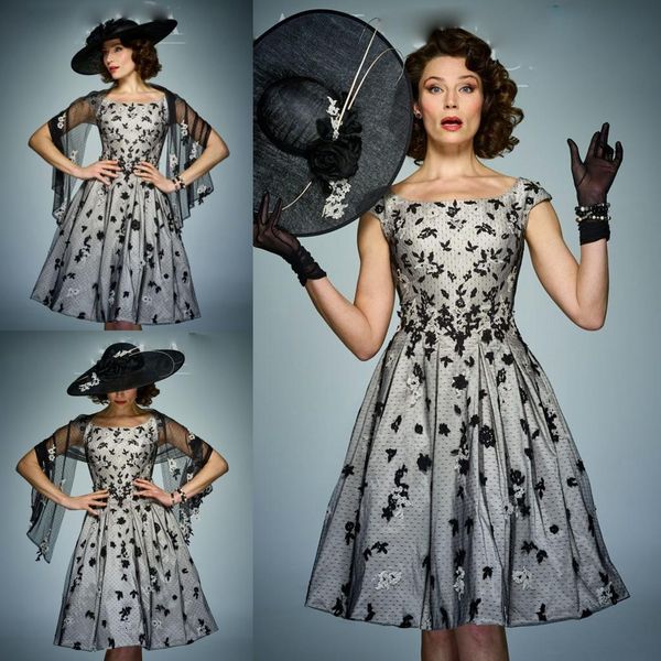 chic mother of the bride dresses with scarf scoop neck cap sleeves formal evening prom gowns knee length wedding guest gowns cheap, Black;red
chic mother of the bride dresses with scarf scoop neck cap sleeves formal evening prom gowns knee length wedding guest gowns cheap, Black;red