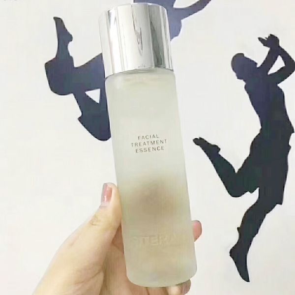 Japan Brand Face Cream Toner Essence Cleanser Face Care 4pcs Travel Exclusive Set
Japan Brand Face Cream Toner Essence Cleanser Face Care 4pcs Travel Exclusive Set