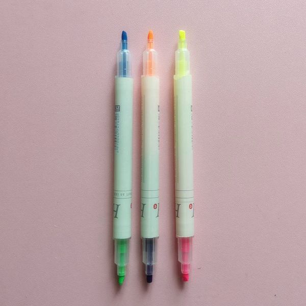 6 colors Double Head Highlighters Art Marker Fluorescent Highlighter Pens Markers Drawing For School Supplies Stationery
6 colors Double Head Highlighters Art Marker Fluorescent Highlighter Pens Markers Drawing For School Supplies Stationery