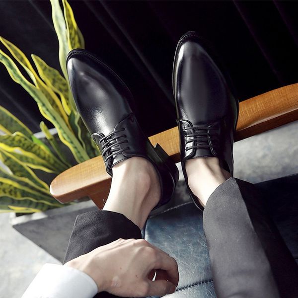 leather shoes black men's wedding shoe fashion male formal oxford shoes flats casual lace up business pointed toe shoes for men
leather shoes black men's wedding shoe fashion male formal oxford shoes flats casual lace up business pointed toe shoes for men