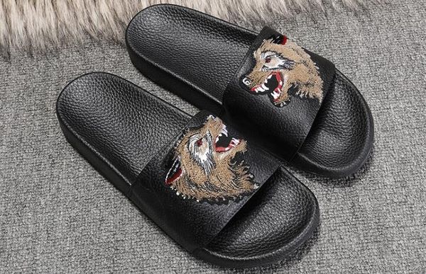 men's and women's leather slippers shoes luxury slide summer fashion wide flat slippery sandals slipper flip flop size 35-45 flowe, Black
men's and women's leather slippers shoes luxury slide summer fashion wide flat slippery sandals slipper flip flop size 35-45 flowe, Black