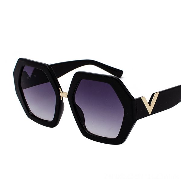 2020 party hexagon frame fashion sunglasses trend women sunglasses fashion goth punk rave men sun glasses driving big face fancy shades, White;black
2020 party hexagon frame fashion sunglasses trend women sunglasses fashion goth punk rave men sun glasses driving big face fancy shades, White;black