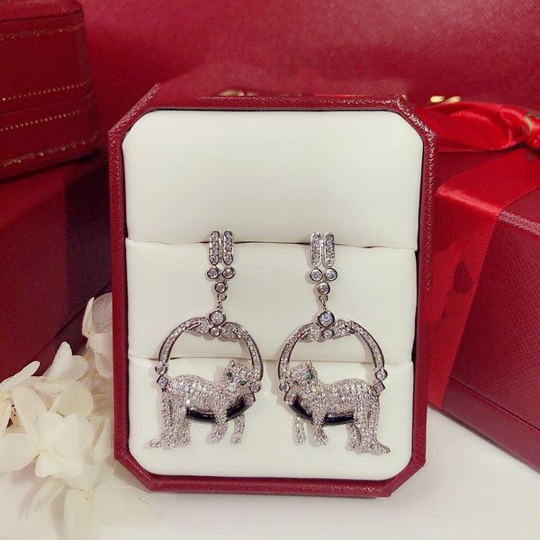 2020 new s925 silver designer ear pin leopard round diamond luxurious earring high end banquet earring french quality goddess, White
2020 new s925 silver designer ear pin leopard round diamond luxurious earring high end banquet earring french quality goddess, White