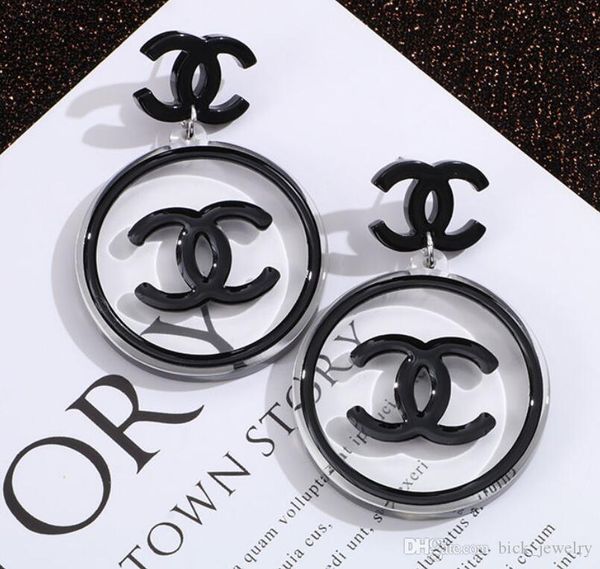 Whole ale luxury letter earring new fa hion jewelry women earring over ize elegant earring for gift hipping, Black
Whole ale luxury letter earring new fa hion jewelry women earring over ize elegant earring for gift hipping, Black