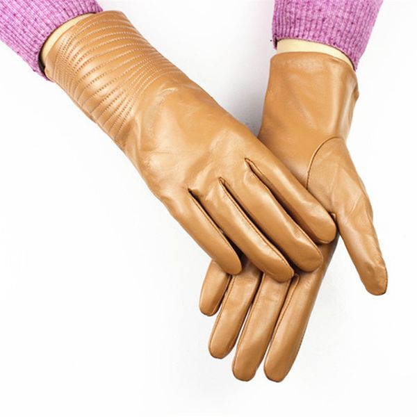 fashion- guantes mujer short paragraph leather gloves female sheepskin geometric style velvet lining autumn and winter warmth, Blue;gray
fashion- guantes mujer short paragraph leather gloves female sheepskin geometric style velvet lining autumn and winter warmth, Blue;gray