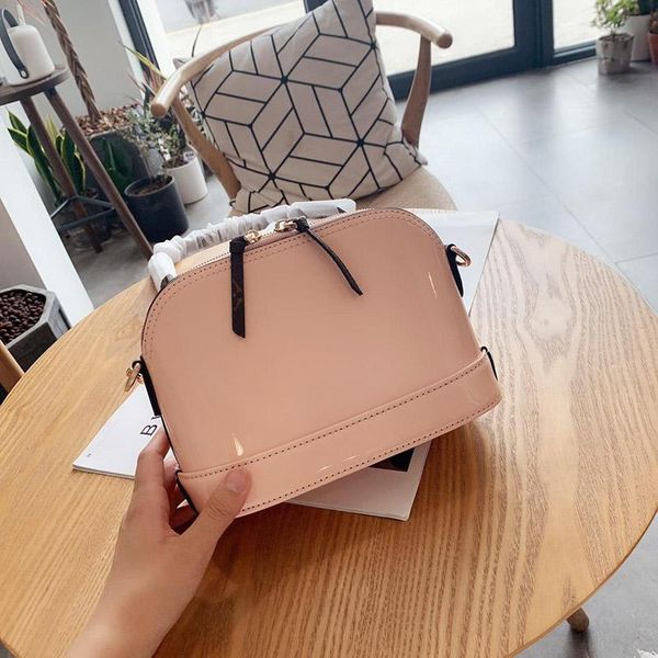 designer-luxury handbag purse shell style women designer bags l purse bag shoulder crossbody women designer twist purses bag
designer-luxury handbag purse shell style women designer bags l purse bag shoulder crossbody women designer twist purses bag