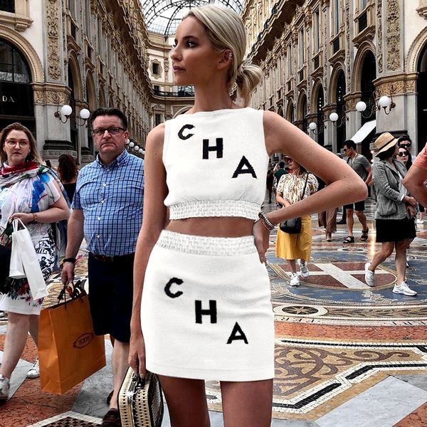 hit pull suit skirt ins autumn and winter fashion knitting round tight neck tank short skirt two piece set, White
hit pull suit skirt ins autumn and winter fashion knitting round tight neck tank short skirt two piece set, White