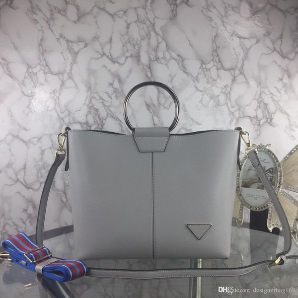 new fashion luxury designer woman handbag cross body bags shoulder genuine leather tote bags using superior leather hardware
new fashion luxury designer woman handbag cross body bags shoulder genuine leather tote bags using superior leather hardware