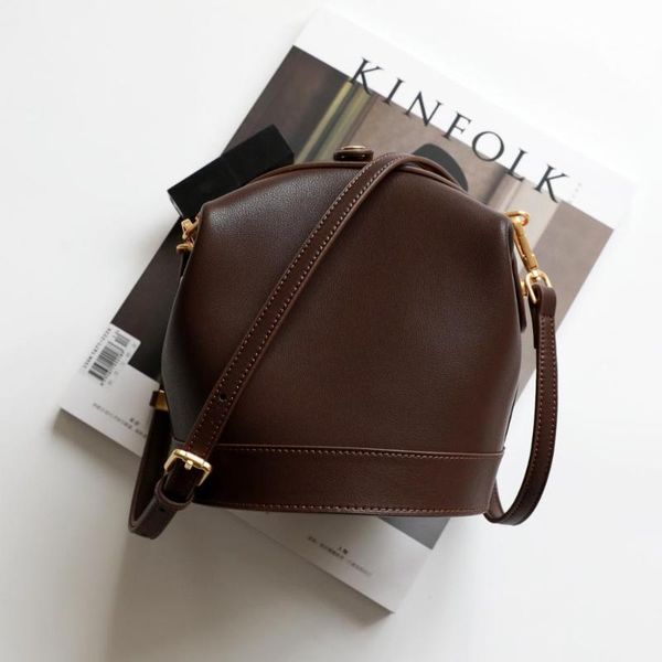 genuine leather luxury handbags women bags designer fashion female clutch shoulder bags casual bucket small bag ladies hand
genuine leather luxury handbags women bags designer fashion female clutch shoulder bags casual bucket small bag ladies hand