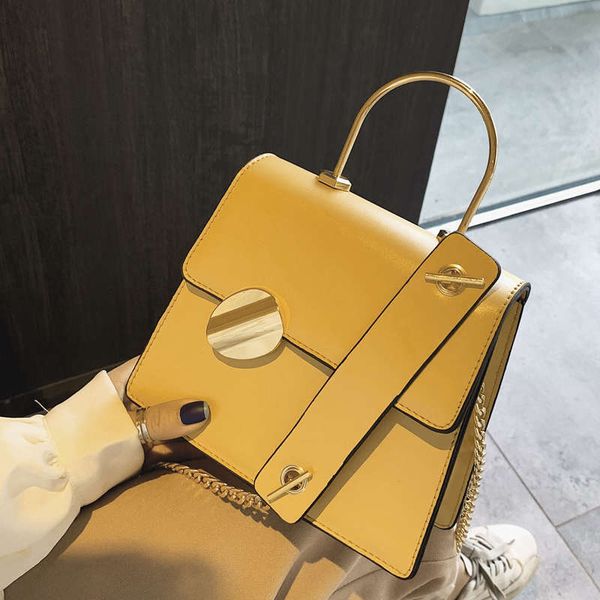 pu leather crossbody bag women's chain lock shoulder bag designer handbag fashion women messenger bags
pu leather crossbody bag women's chain lock shoulder bag designer handbag fashion women messenger bags