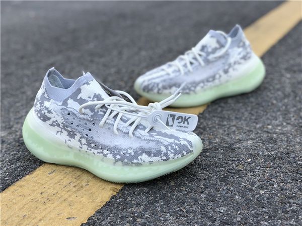 горячие оригиналы 380 v3 чужой серый fb6878 черный fb7876 kanye west кроссовки для мужчин женщин волна бегун аутентичные кроссовки спорт с к
горячие оригиналы 380 v3 чужой серый fb6878 черный fb7876 kanye west кроссовки для мужчин женщин волна бегун аутентичные кроссовки спорт с к