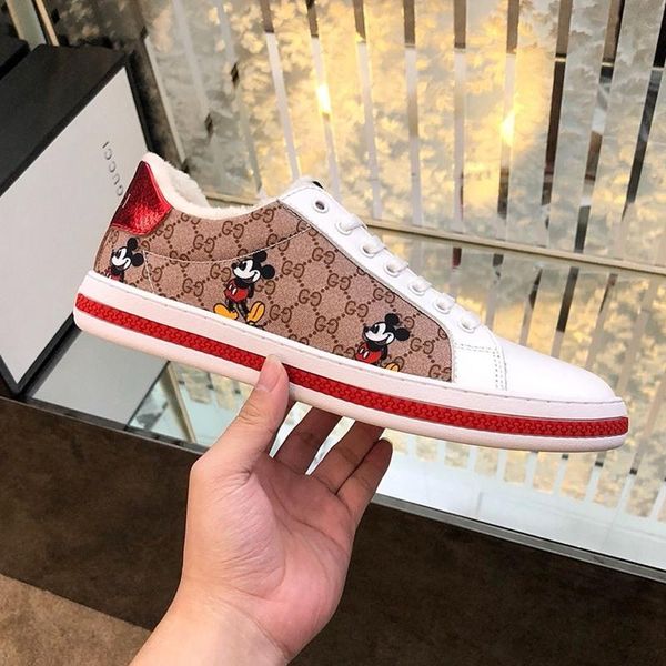 p7 fashion trendy casual men shoes, comfortable luxury men shoes leather sneakers original box packaging zapatos hombre, Black
p7 fashion trendy casual men shoes, comfortable luxury men shoes leather sneakers original box packaging zapatos hombre, Black