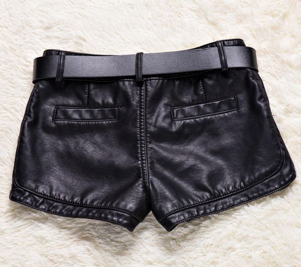 2019 autumn and winter ladies pu leather shorts korean casual leather slim boots shorts, White;black
2019 autumn and winter ladies pu leather shorts korean casual leather slim boots shorts, White;black