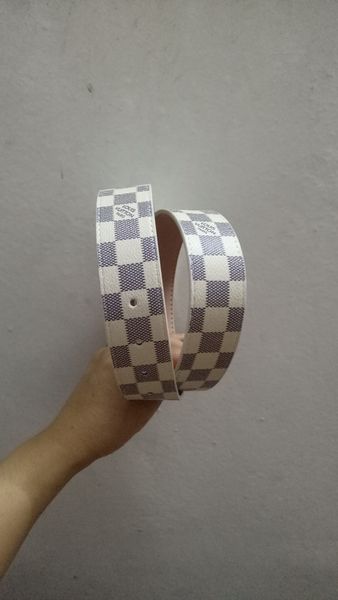 new gold round metal circle belt female gold silver black white pu leather waist belts for women jeans pants wholesale, Black;brown 
new gold round metal circle belt female gold silver black white pu leather waist belts for women jeans pants wholesale, Black;brown