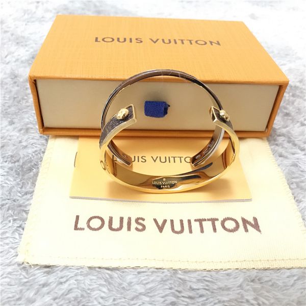 luxury s designer s letter bracelet fashion woman and men hard bracelet louis vuitton jewelry with box gift, Black
luxury s designer s letter bracelet fashion woman and men hard bracelet louis vuitton jewelry with box gift, Black