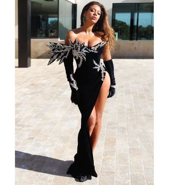 2020 arabic aso ebi lace beaded black evening dresses sheath high split prom dresses velvet formal party second reception gowns zj255, Black;red
2020 arabic aso ebi lace beaded black evening dresses sheath high split prom dresses velvet formal party second reception gowns zj255, Black;red